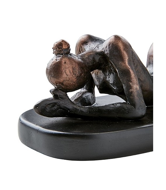 Statue femme pose