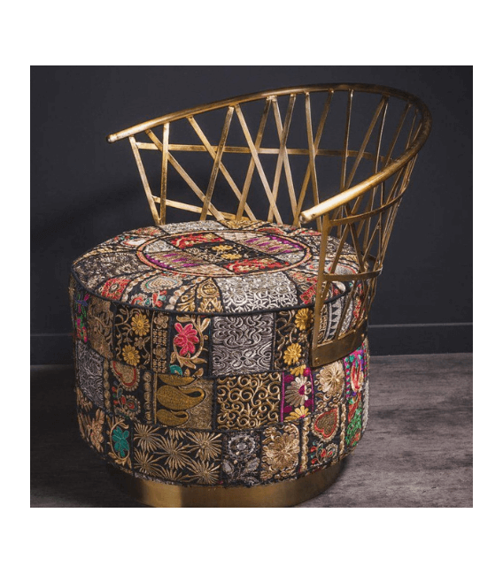 Fauteuil indien – Siège en laiton et textiles de cérémonie recyclés